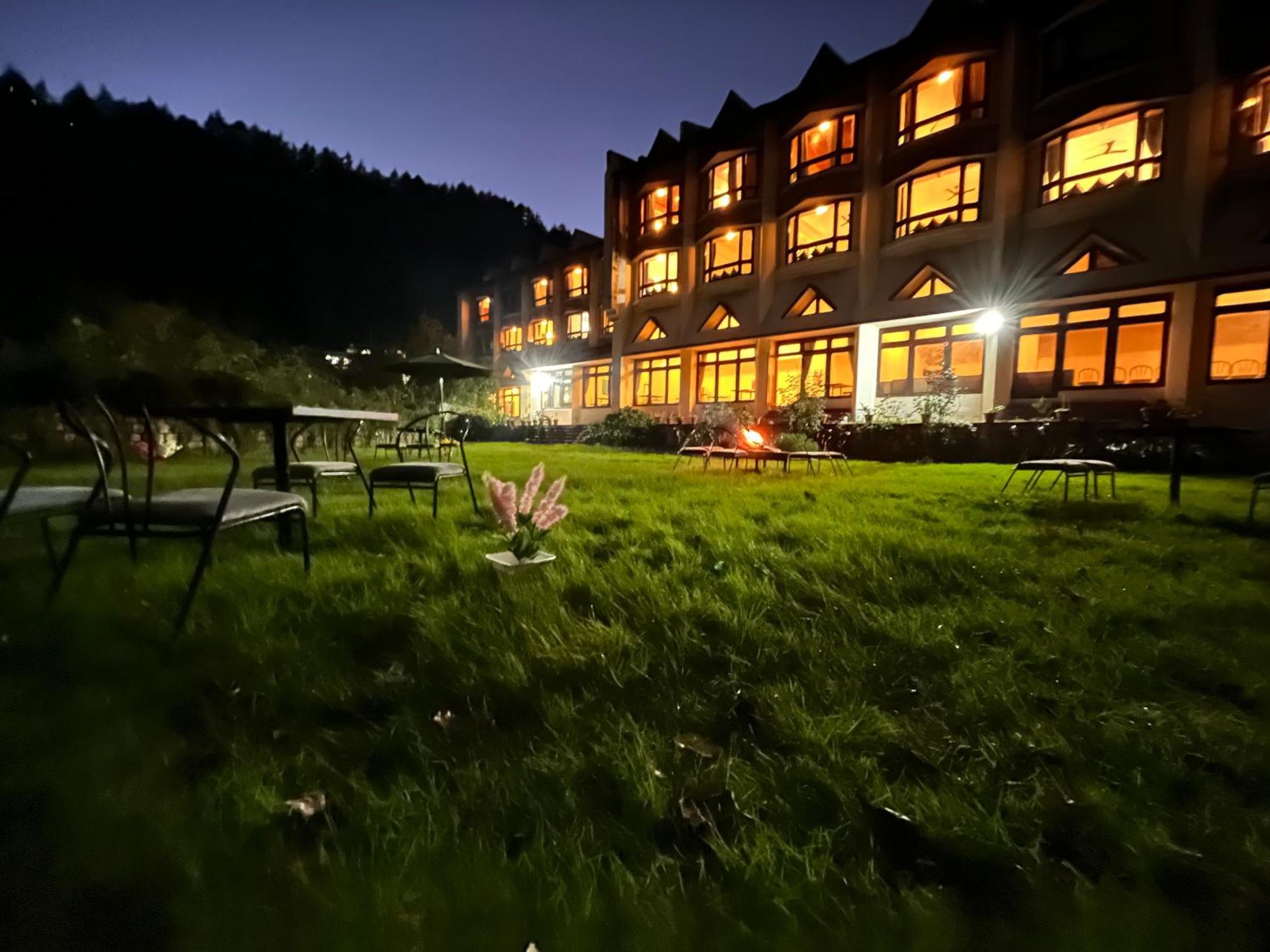 Ramayan Resort, In City Centre Manali By Ramanand Sagar Exteriör bild