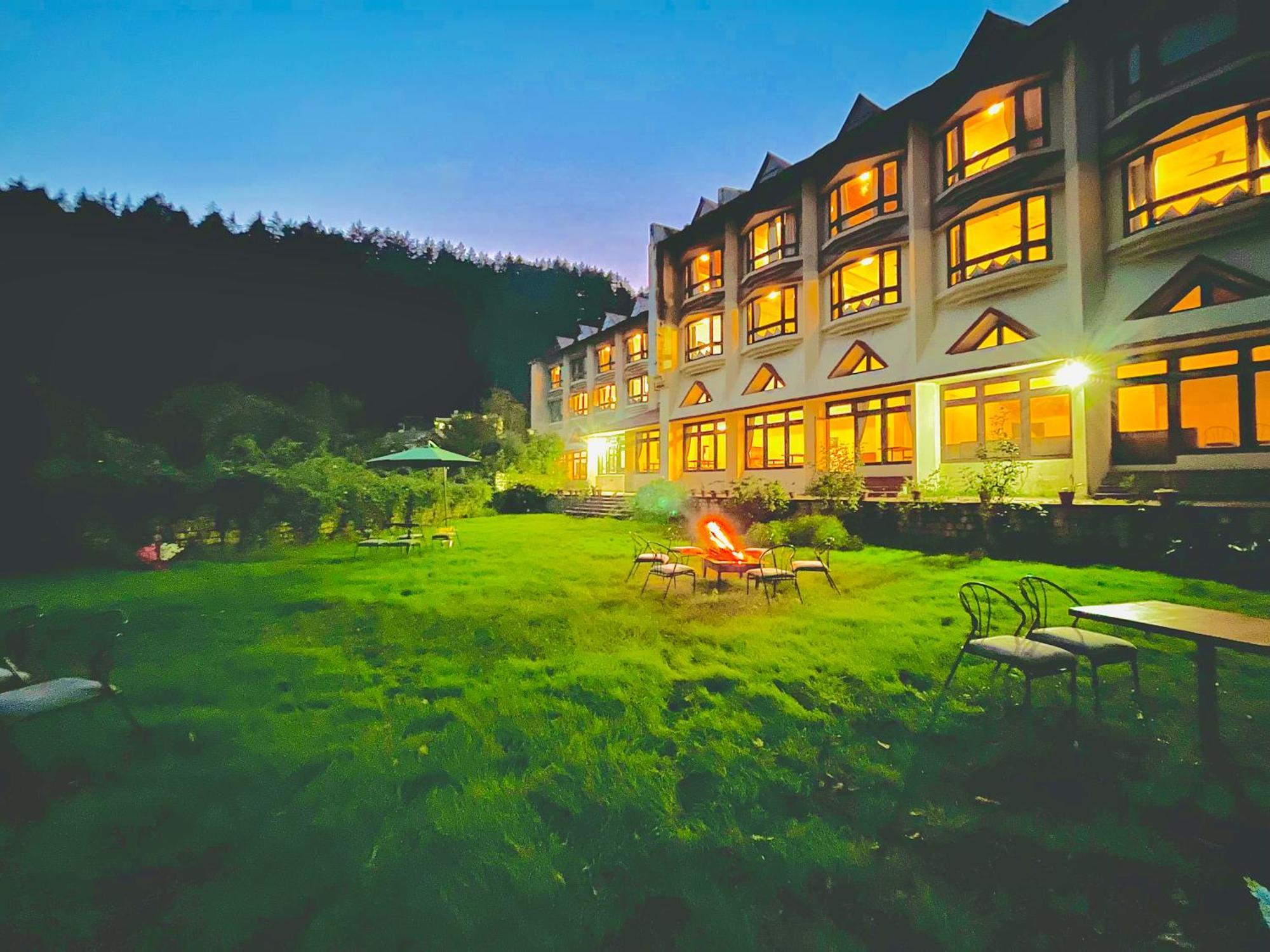 Ramayan Resort, In City Centre Manali By Ramanand Sagar Exteriör bild